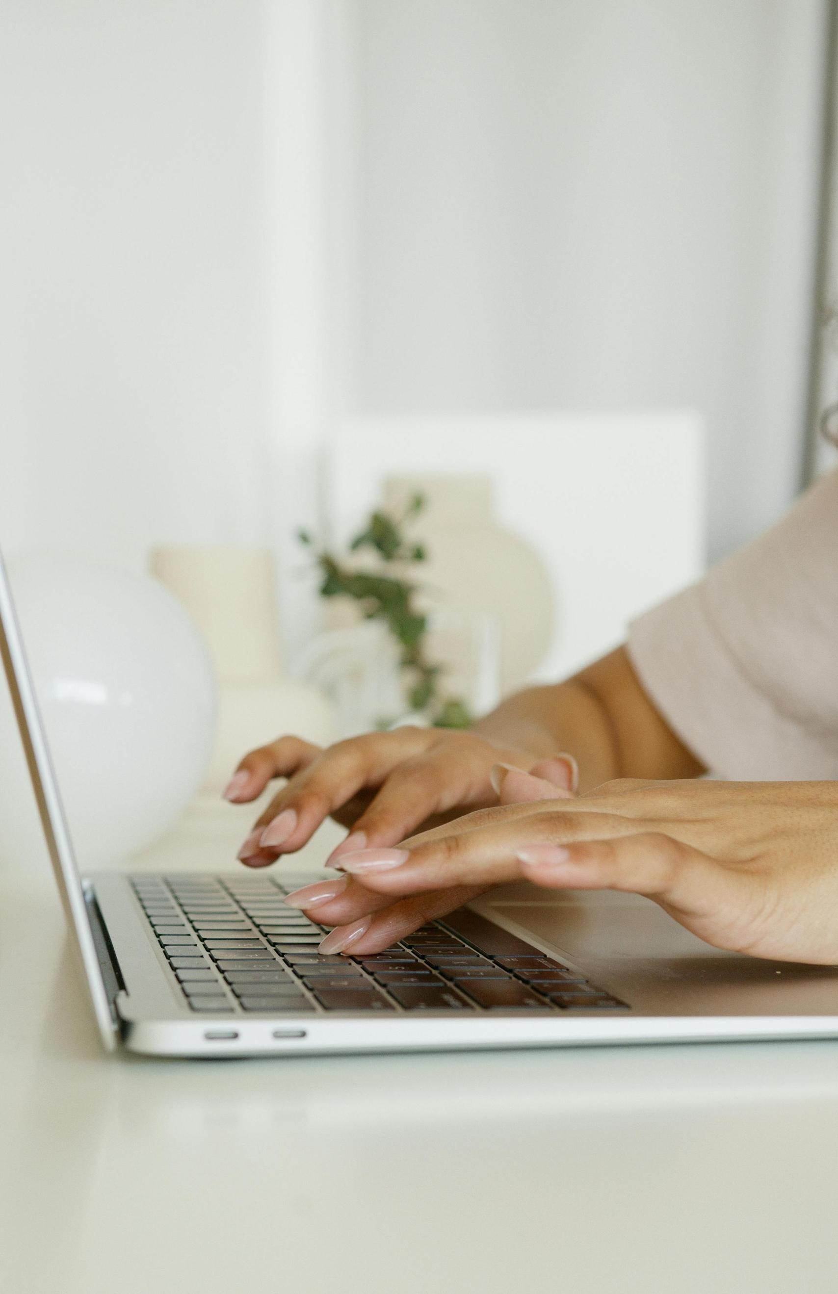 wie man eine Einschalttaste auf der Laptop-Tastatur erstellt