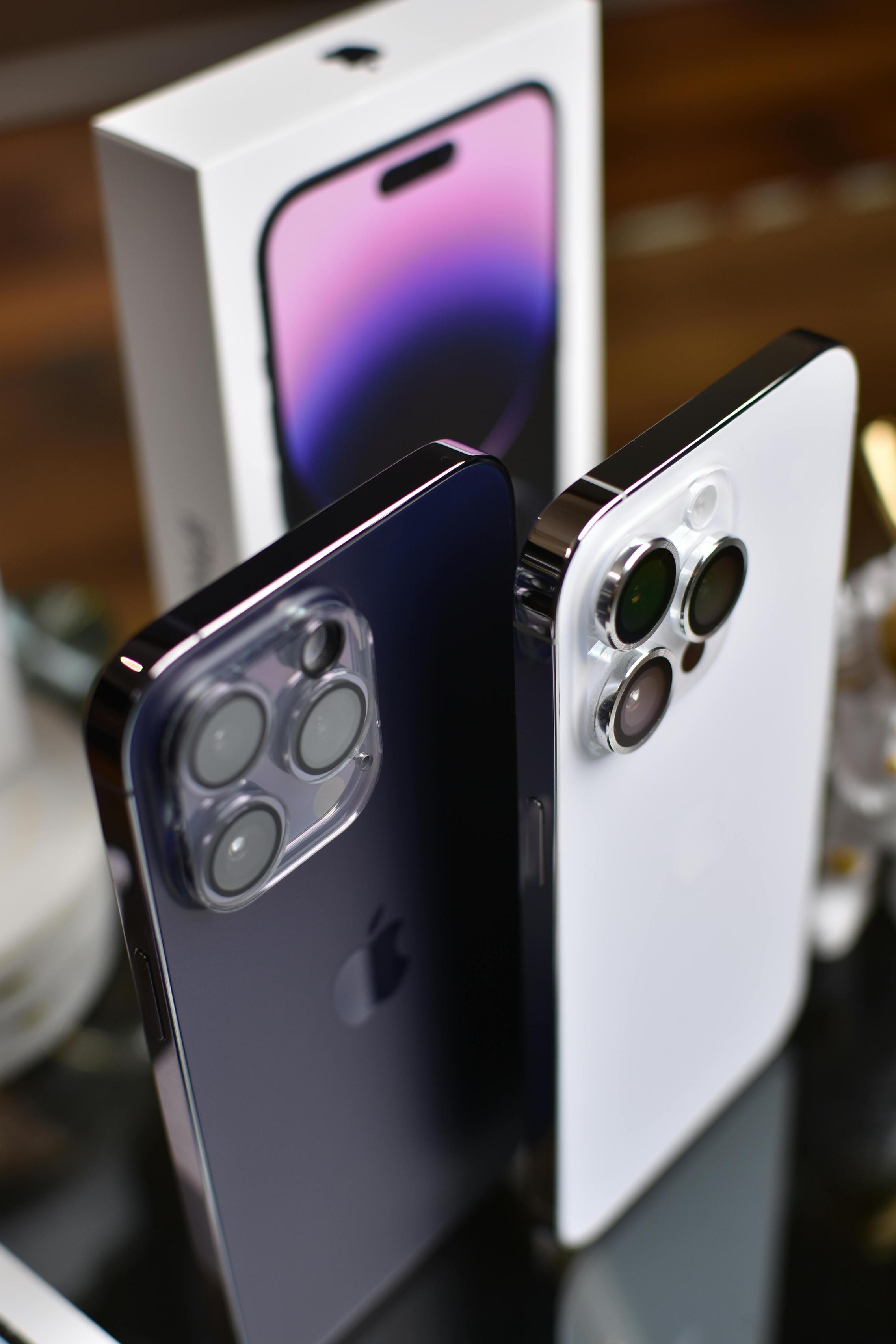 Есть ли у iPhone 13 Pro Max слот для SIM-карты?